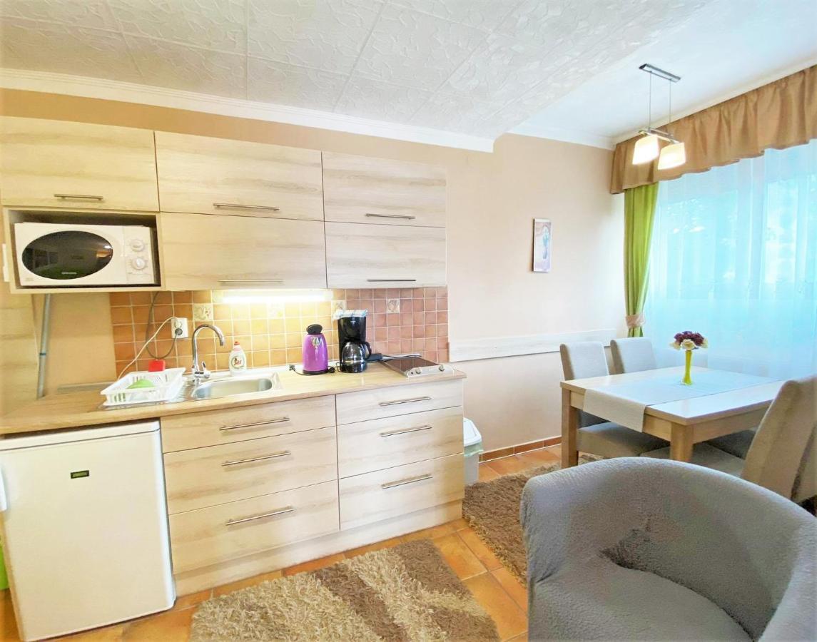 Apartman Siesta Buek - Buekfuerdo Εξωτερικό φωτογραφία