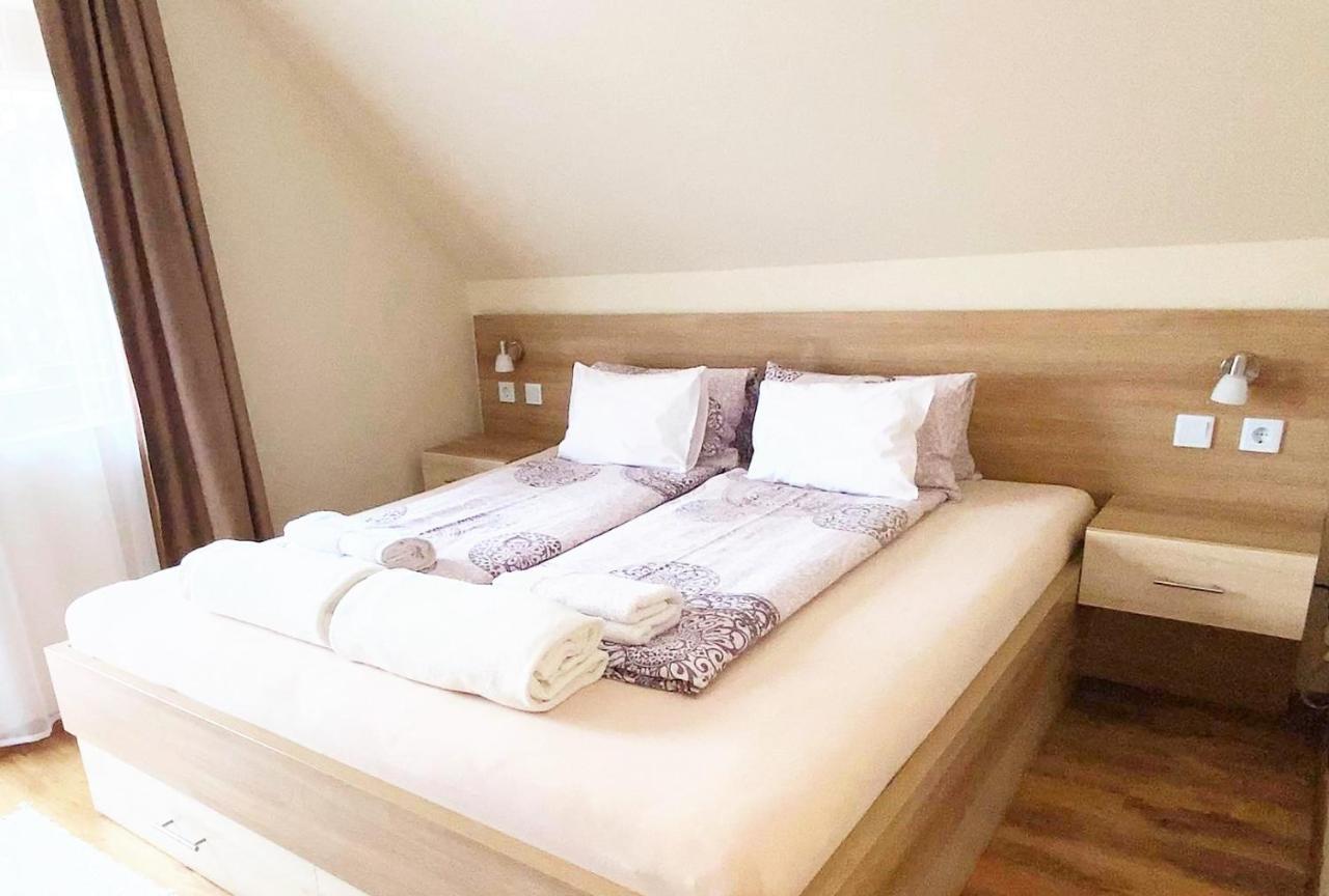 Apartman Siesta Buek - Buekfuerdo Εξωτερικό φωτογραφία
