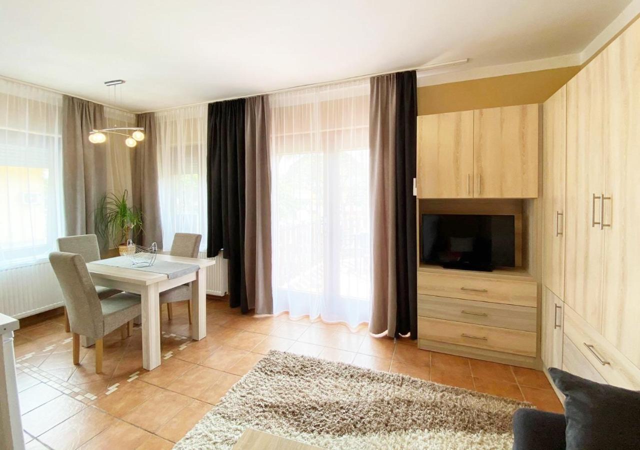 Apartman Siesta Buek - Buekfuerdo Εξωτερικό φωτογραφία