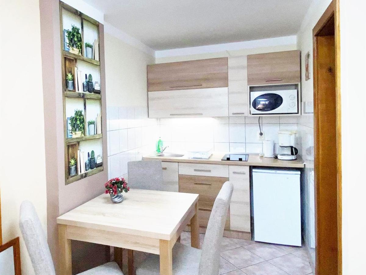 Apartman Siesta Buek - Buekfuerdo Εξωτερικό φωτογραφία