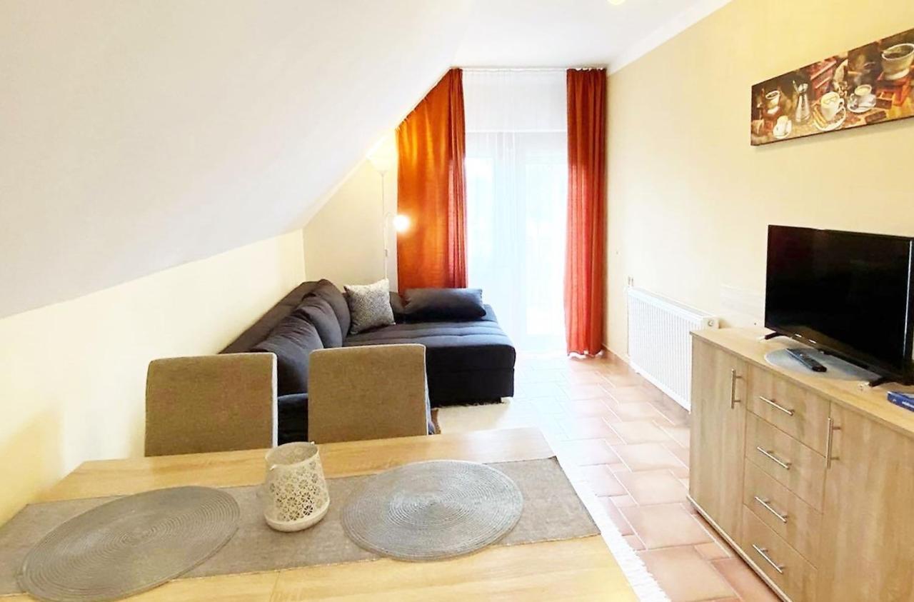 Apartman Siesta Buek - Buekfuerdo Εξωτερικό φωτογραφία