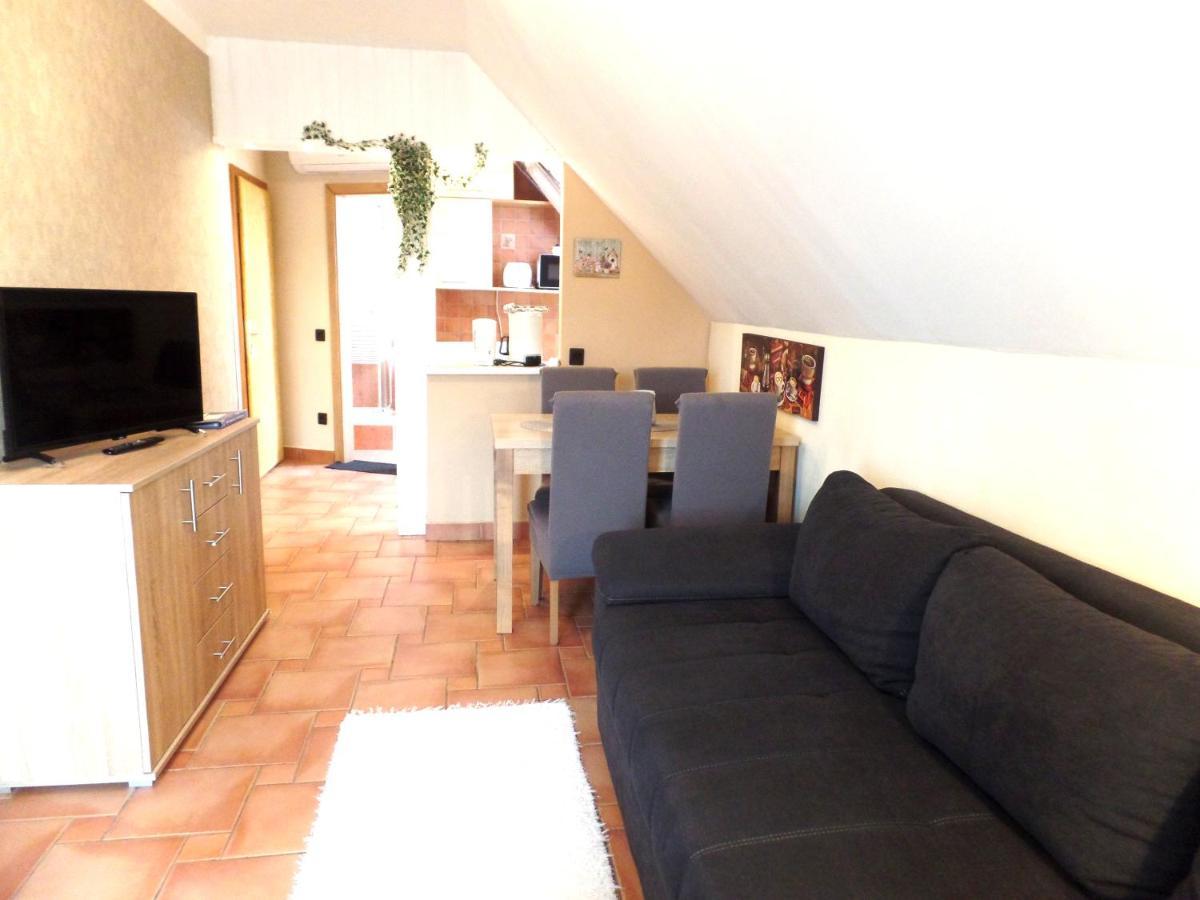 Apartman Siesta Buek - Buekfuerdo Εξωτερικό φωτογραφία