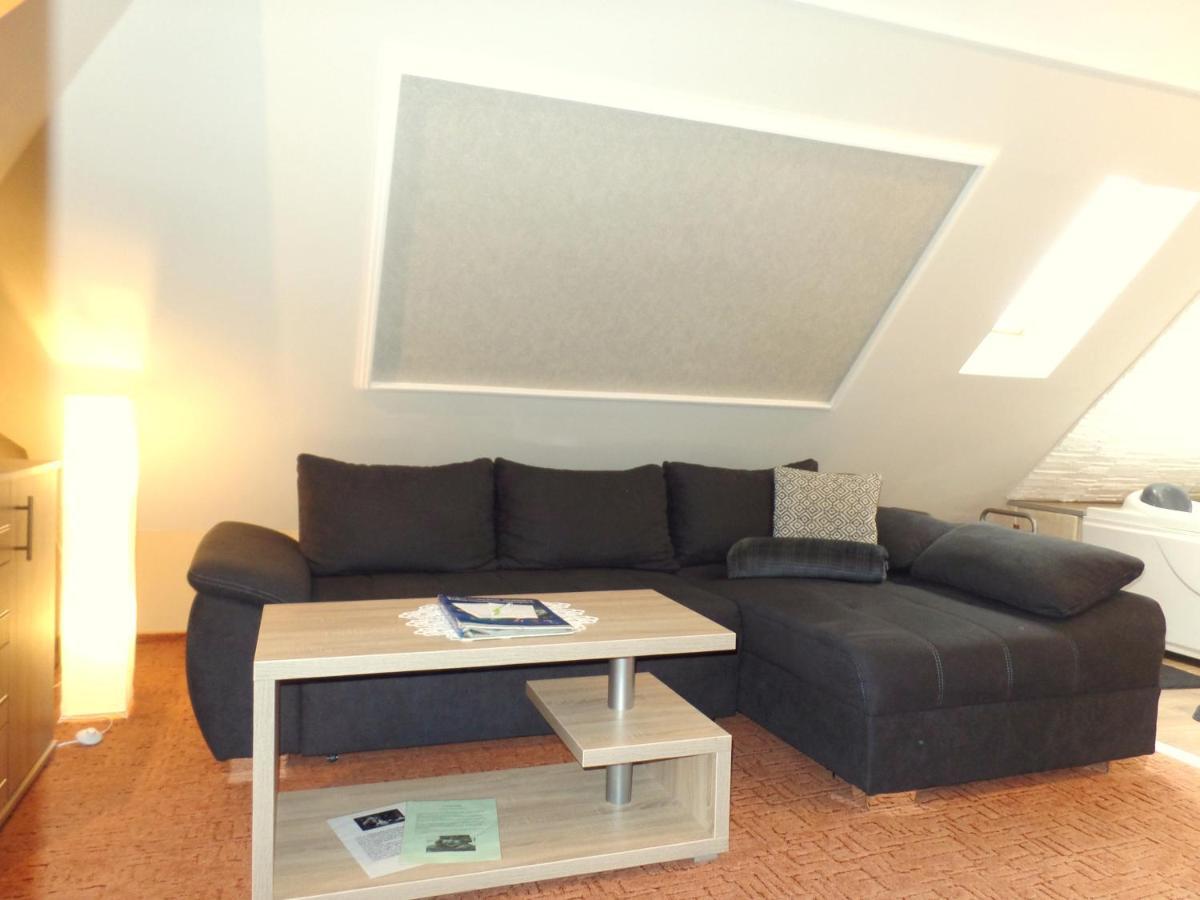 Apartman Siesta Buek - Buekfuerdo Εξωτερικό φωτογραφία