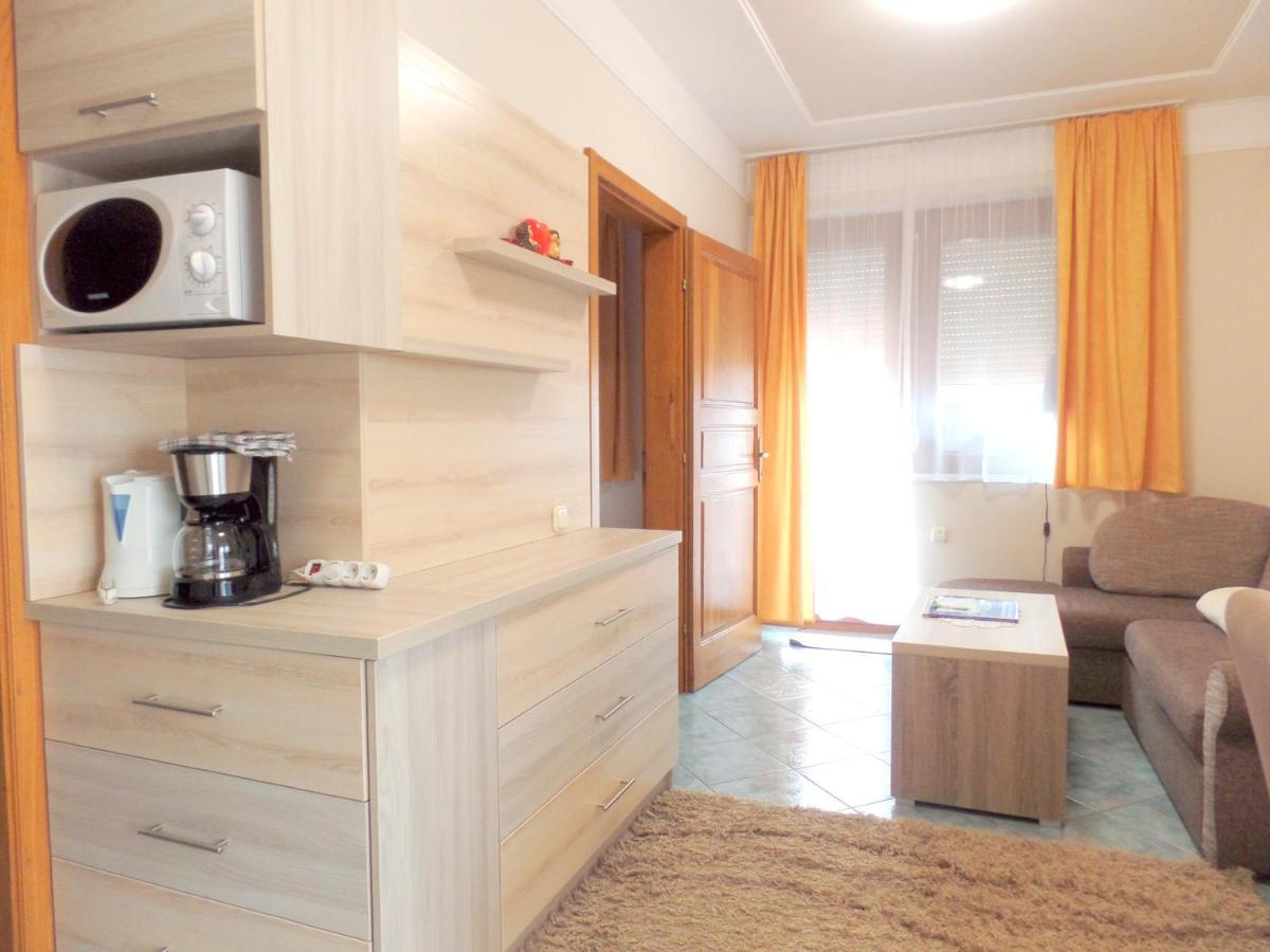Apartman Siesta Buek - Buekfuerdo Εξωτερικό φωτογραφία