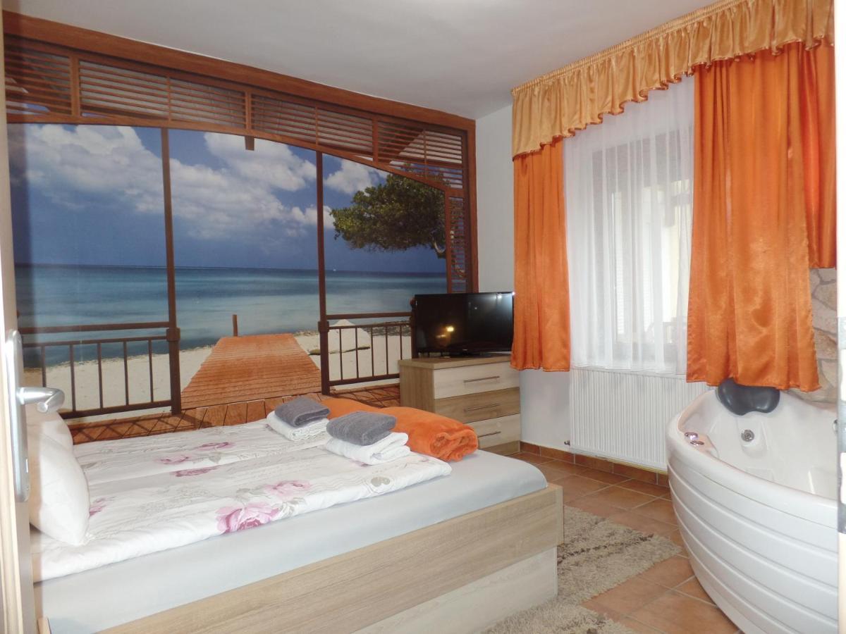 Apartman Siesta Buek - Buekfuerdo Εξωτερικό φωτογραφία