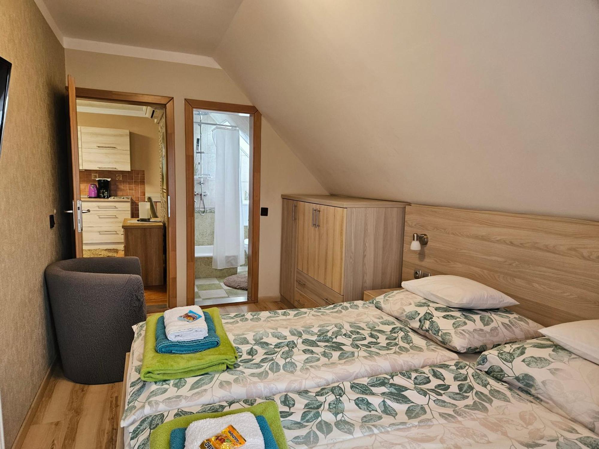 Apartman Siesta Buek - Buekfuerdo Εξωτερικό φωτογραφία