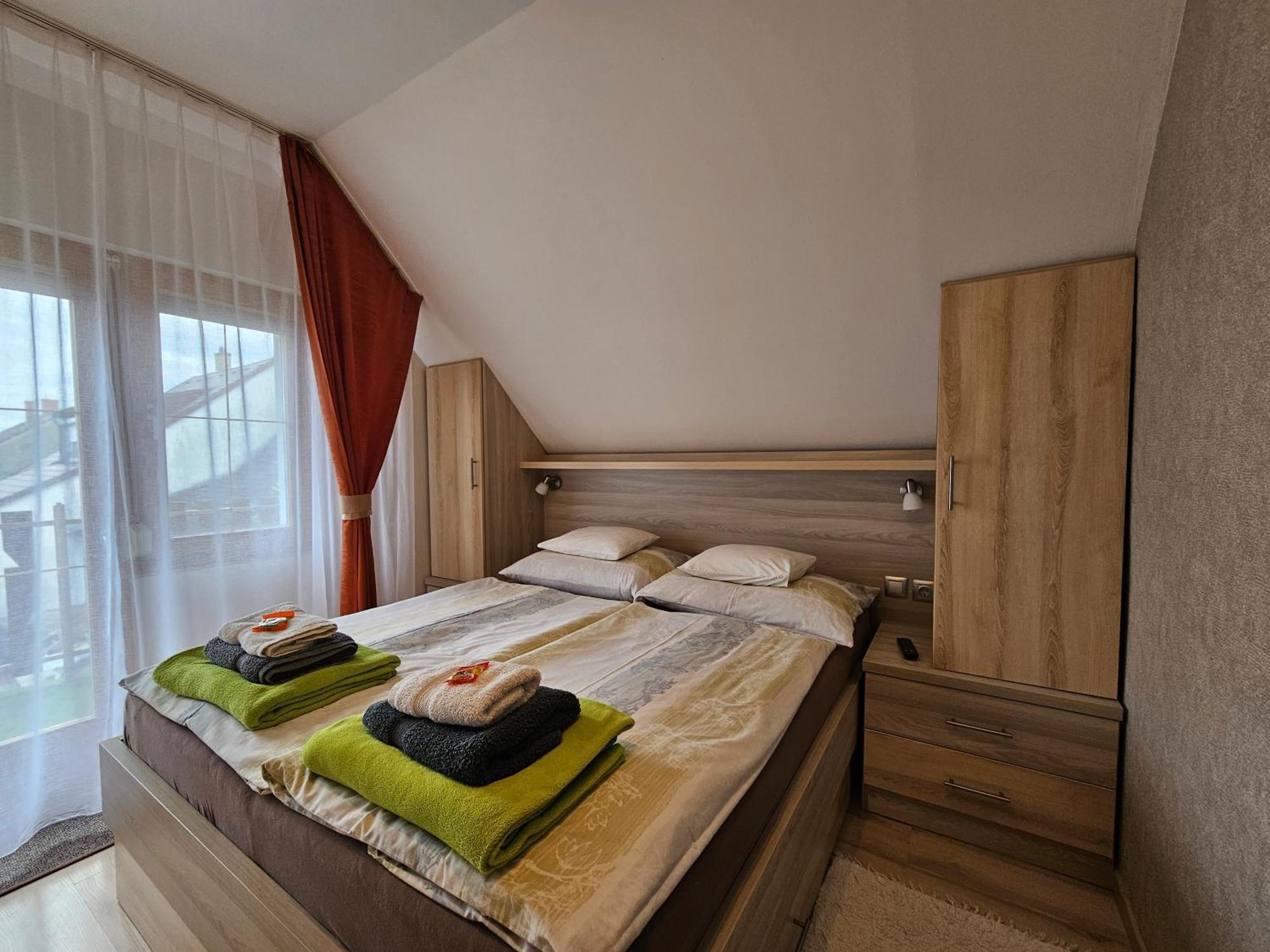 Apartman Siesta Buek - Buekfuerdo Εξωτερικό φωτογραφία