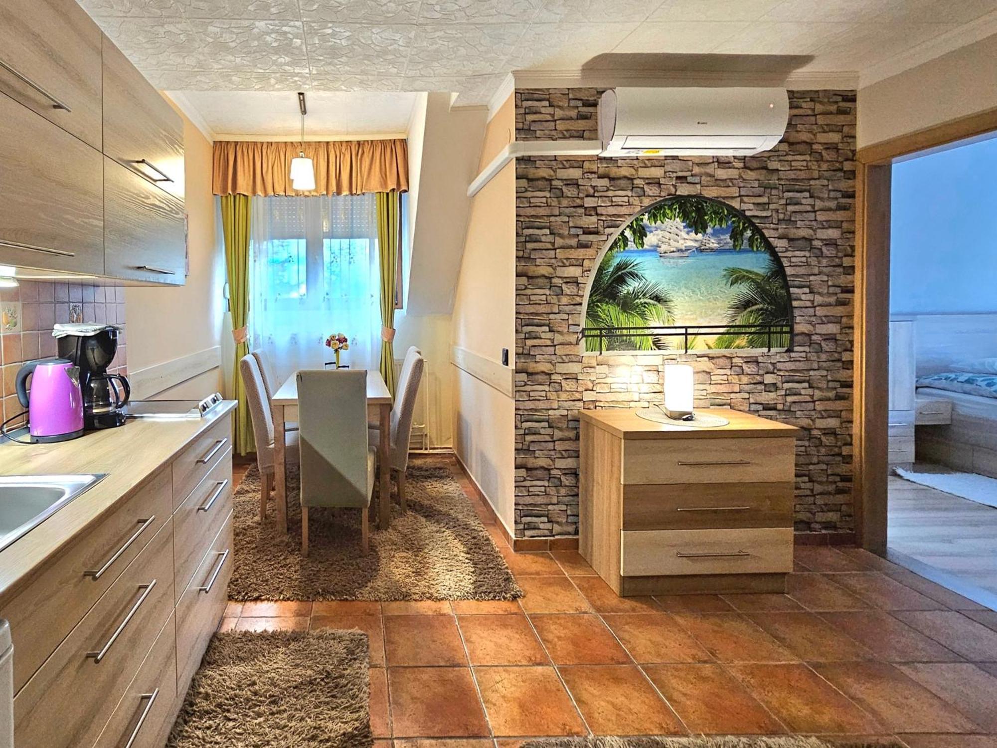 Apartman Siesta Buek - Buekfuerdo Εξωτερικό φωτογραφία