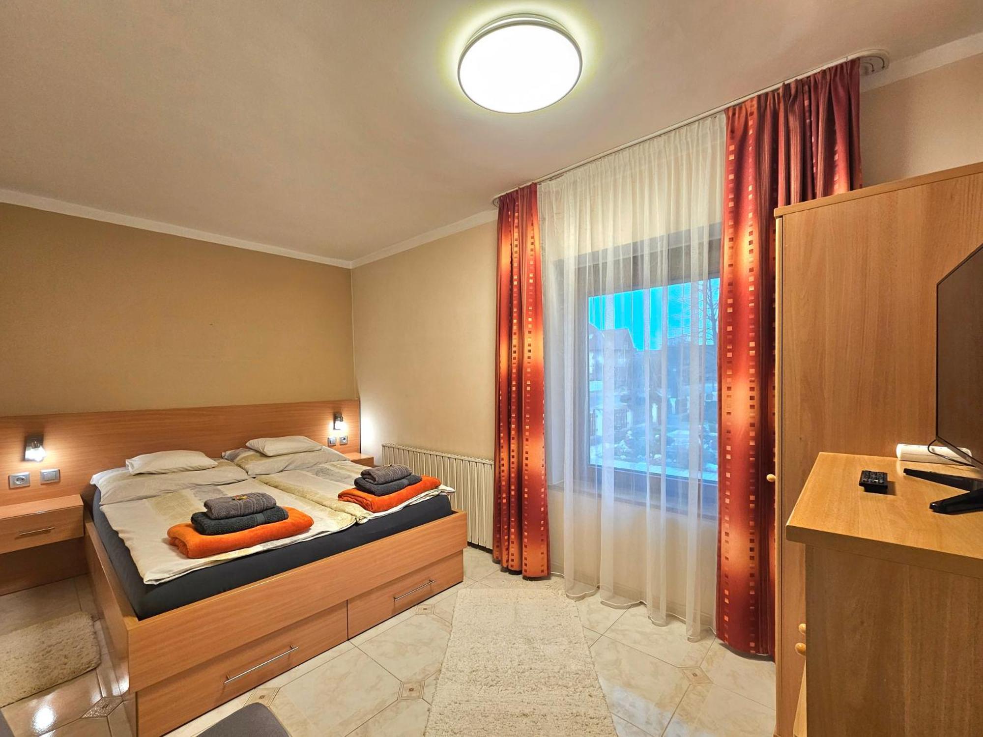 Apartman Siesta Buek - Buekfuerdo Εξωτερικό φωτογραφία
