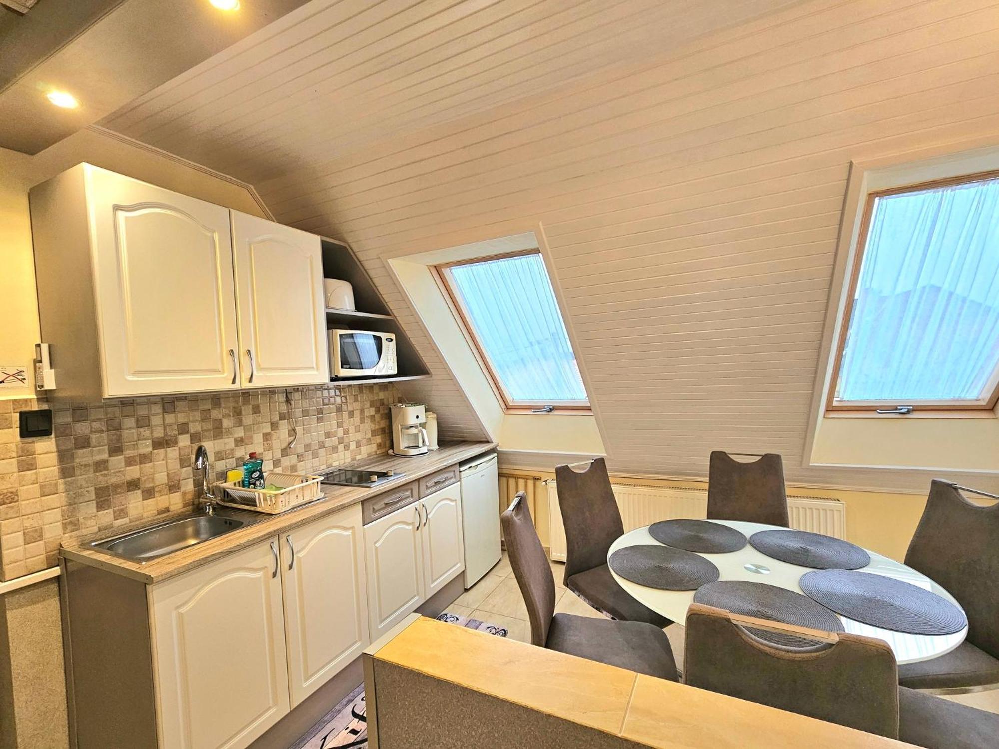 Apartman Siesta Buek - Buekfuerdo Εξωτερικό φωτογραφία