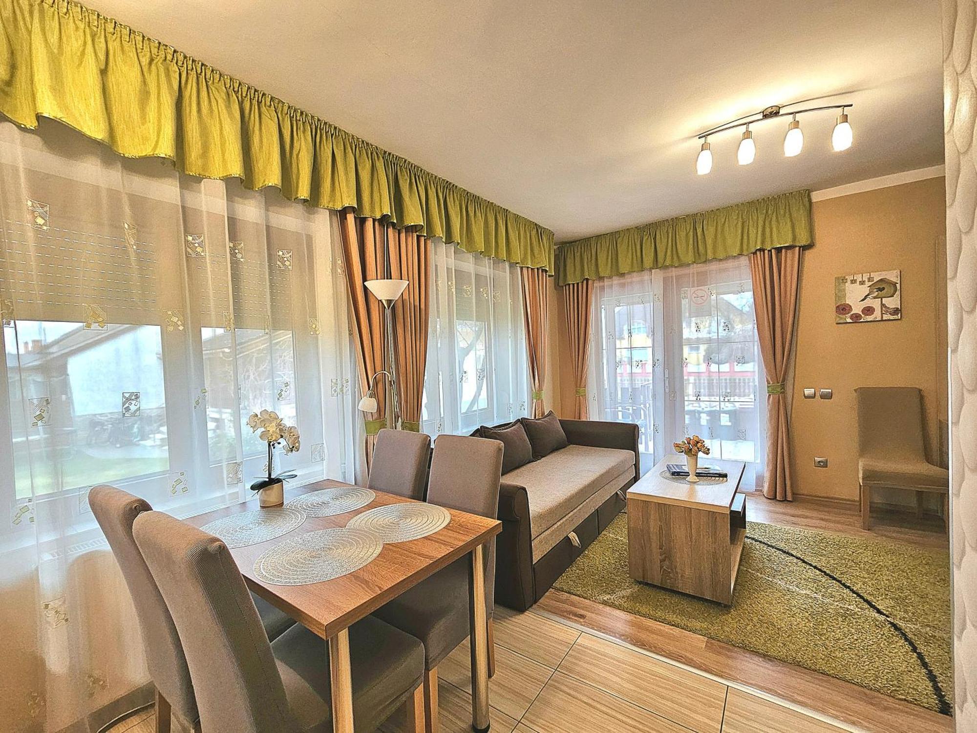 Apartman Siesta Buek - Buekfuerdo Εξωτερικό φωτογραφία