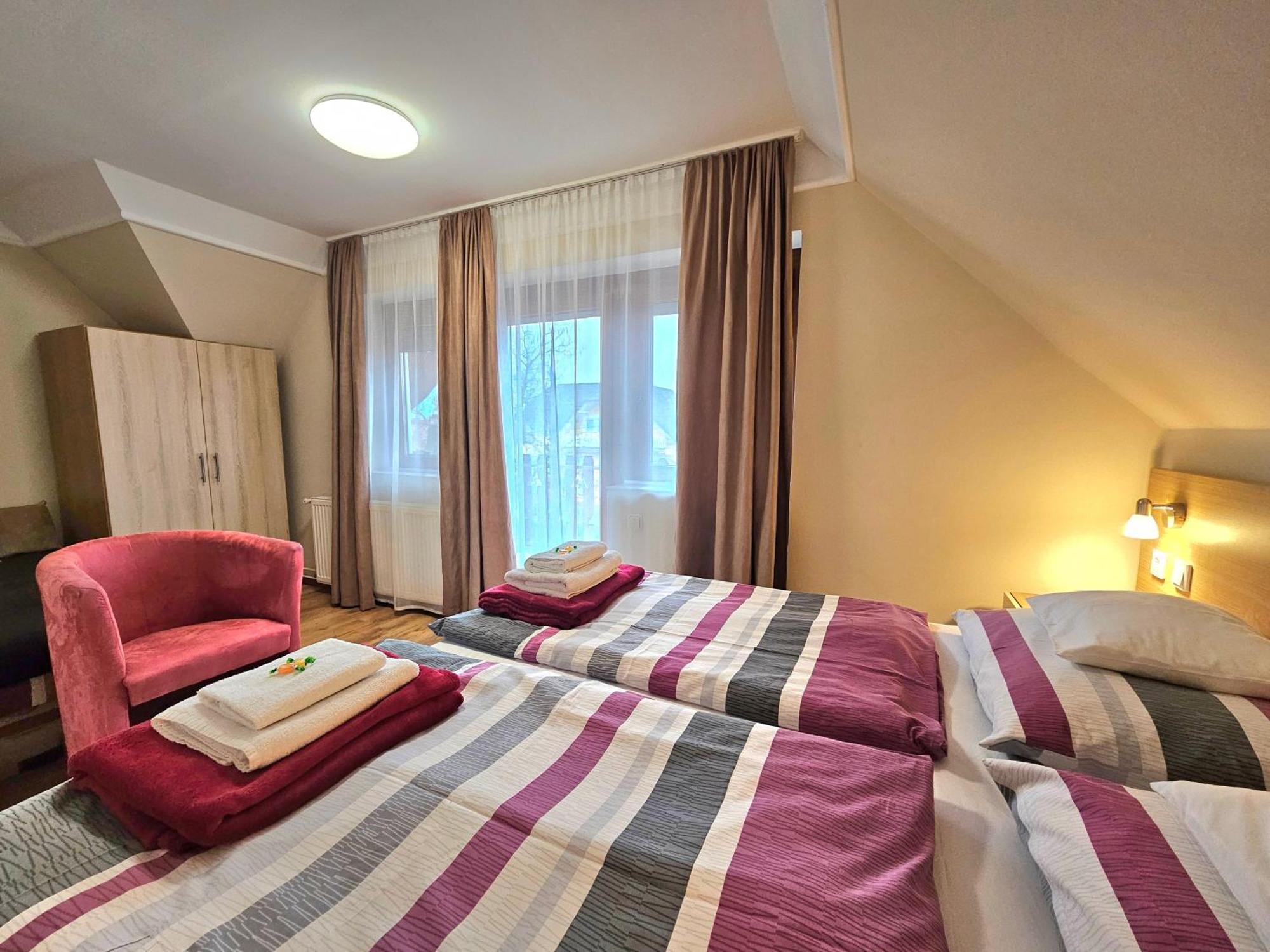 Apartman Siesta Buek - Buekfuerdo Εξωτερικό φωτογραφία