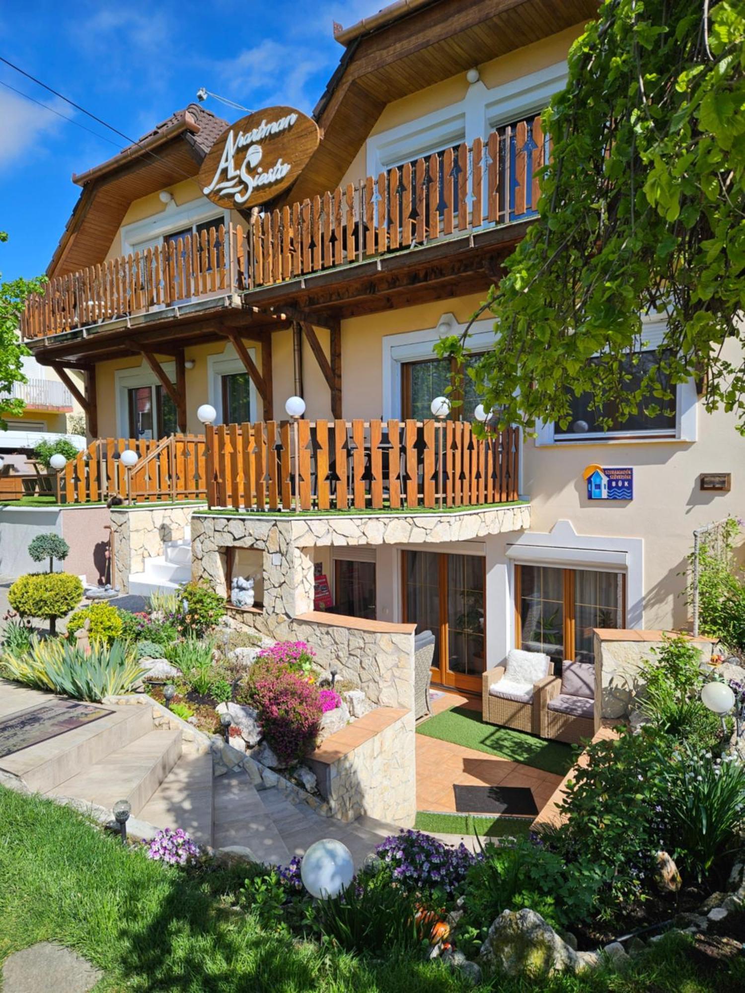 Apartman Siesta Buek - Buekfuerdo Εξωτερικό φωτογραφία